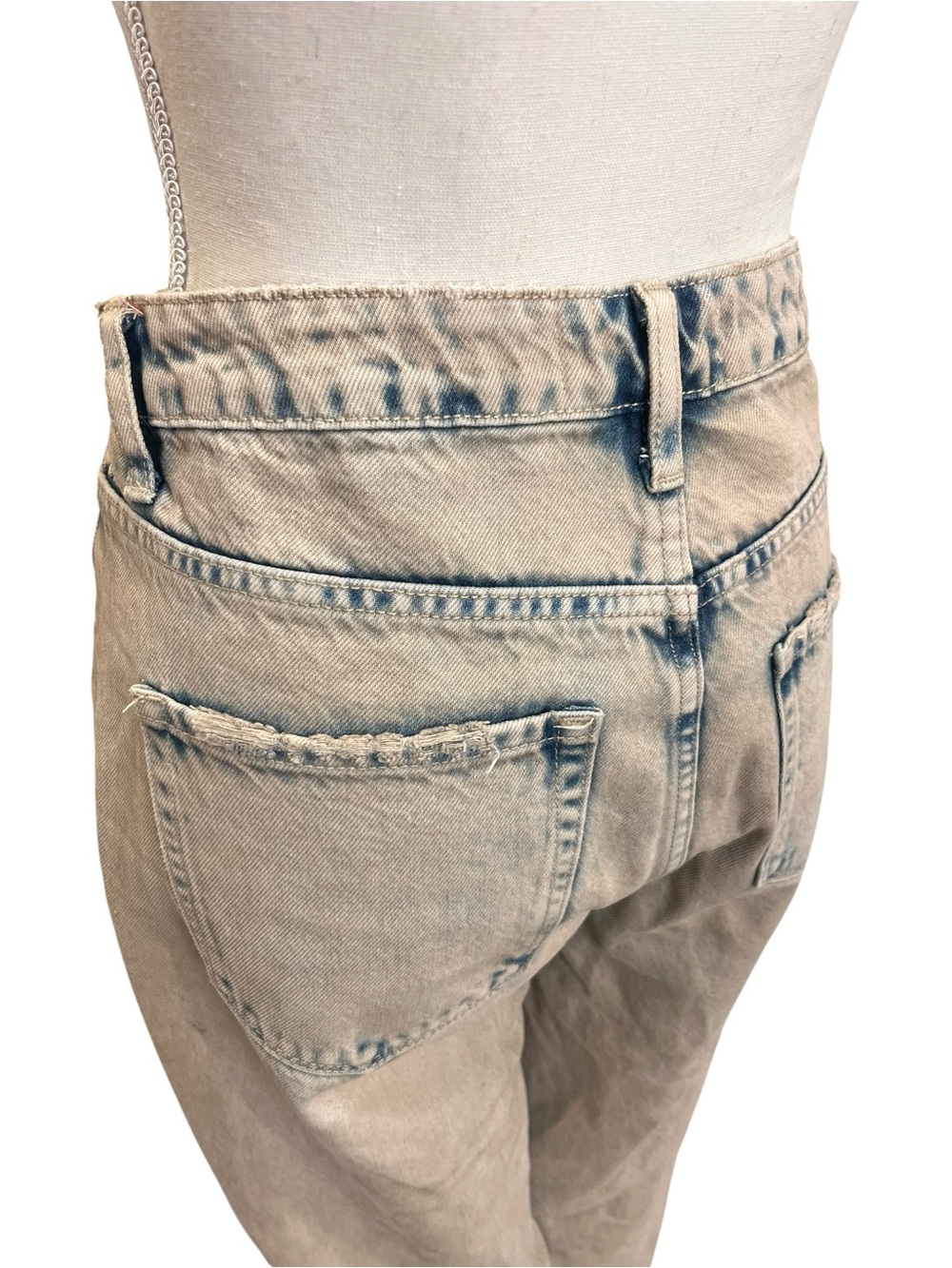 VERVET Los Angeles Size 29 Distressed Wide Leg Jeans Acid Wash Raw Hem High Rise - Picture 6 of 10